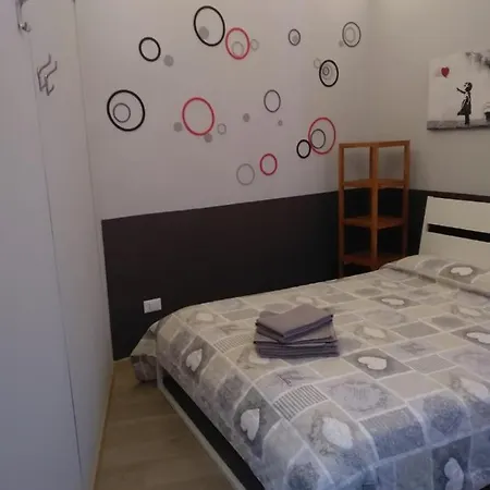 Guesthero - 2 Appartement *